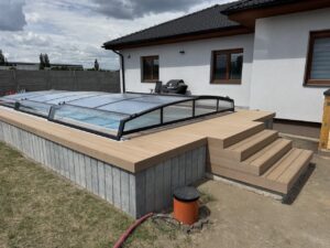 Vyřešili jsme problém s terasou u zákazníka kolem bazénu