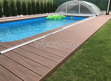 Obklad bazénu z dřevoplastu