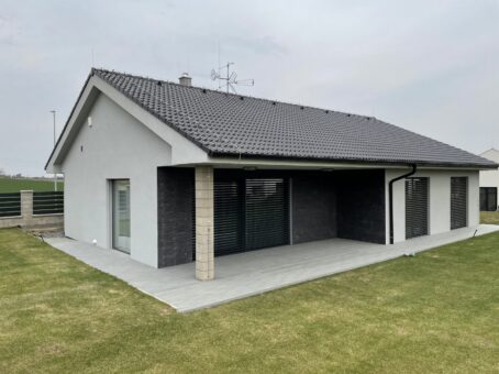 Realizace teras, WPC terasová prkna Authentic Inox