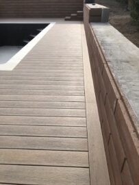 terasa k bazénu, wodparket